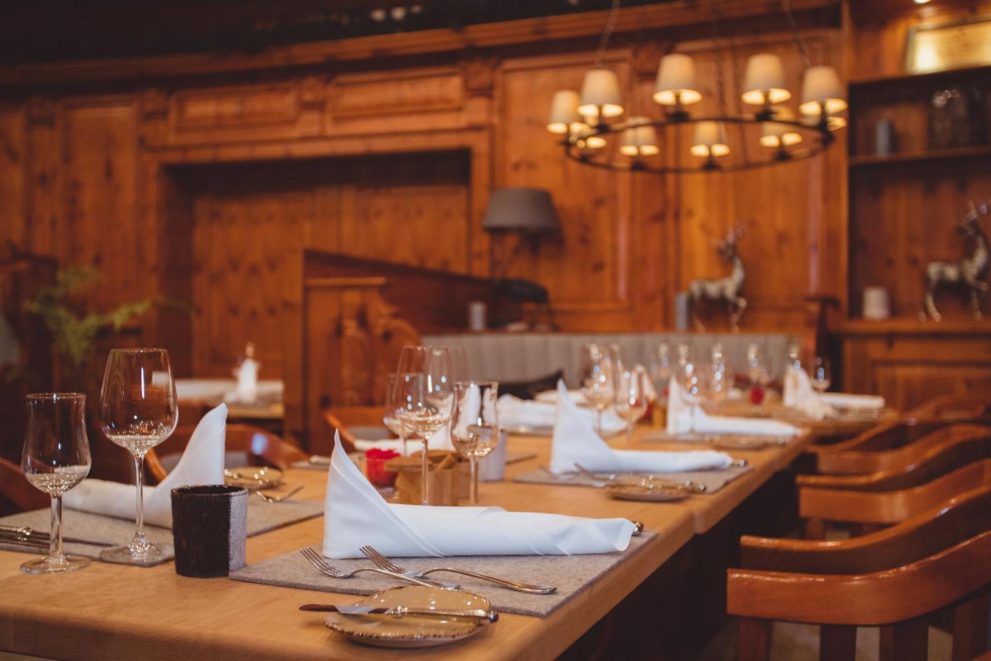 Vila Vita Rosenpark Marburg Ngoại thất bức ảnh Restaurant in the Hotel Axelmannstein