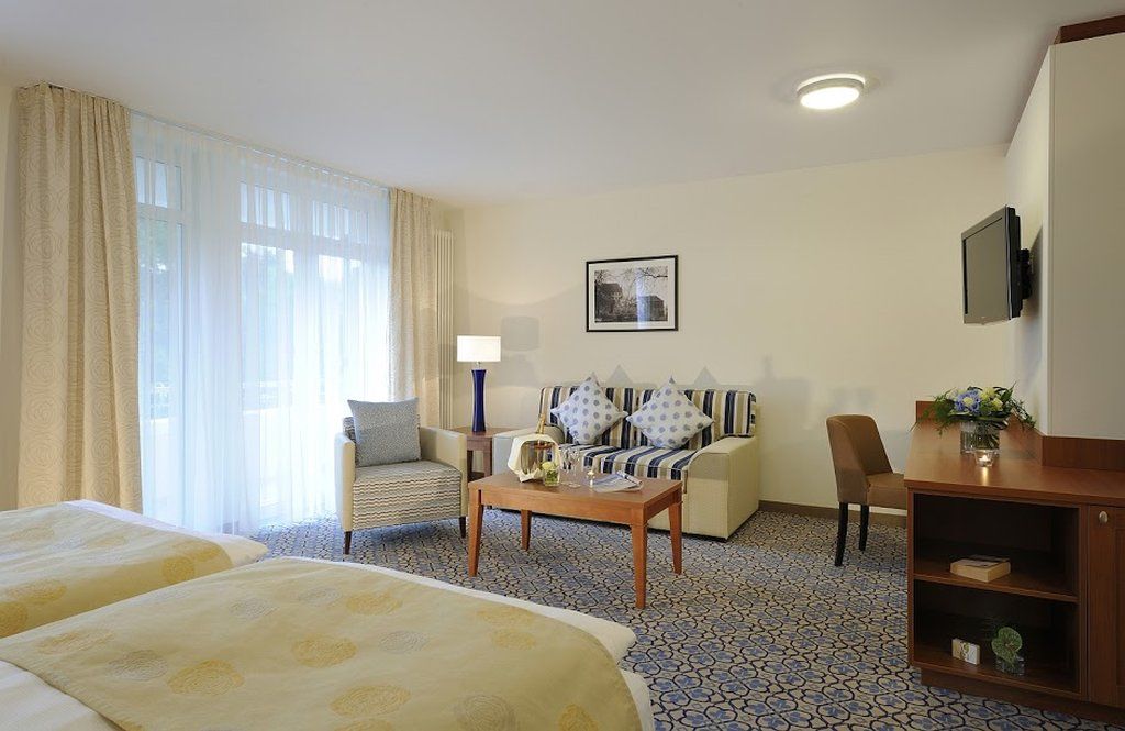 Vila Vita Rosenpark Marburg Ngoại thất bức ảnh A typical hotel room